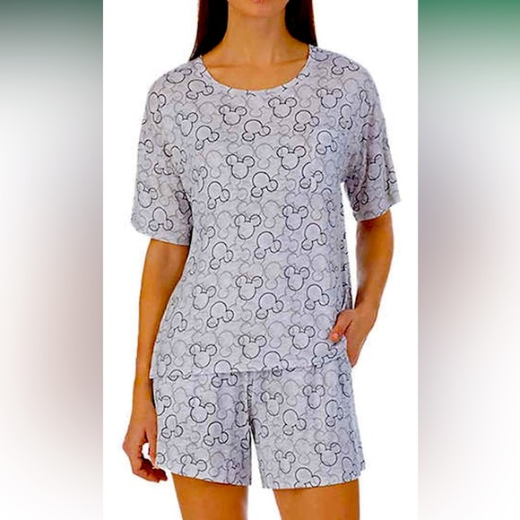 NWT Disney 2 Piece Top and Shorts Pajama Set PJs with Pockets Mickey Mouse - Picture 6 of 6